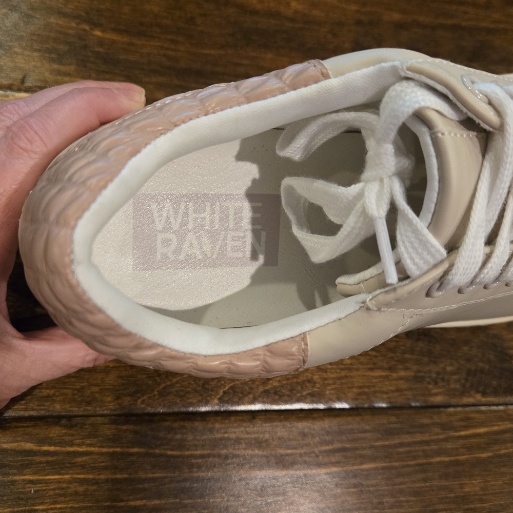 NWOT White Raven Sneakers Size 6 Tan And Mauve - Picture 6 of 9